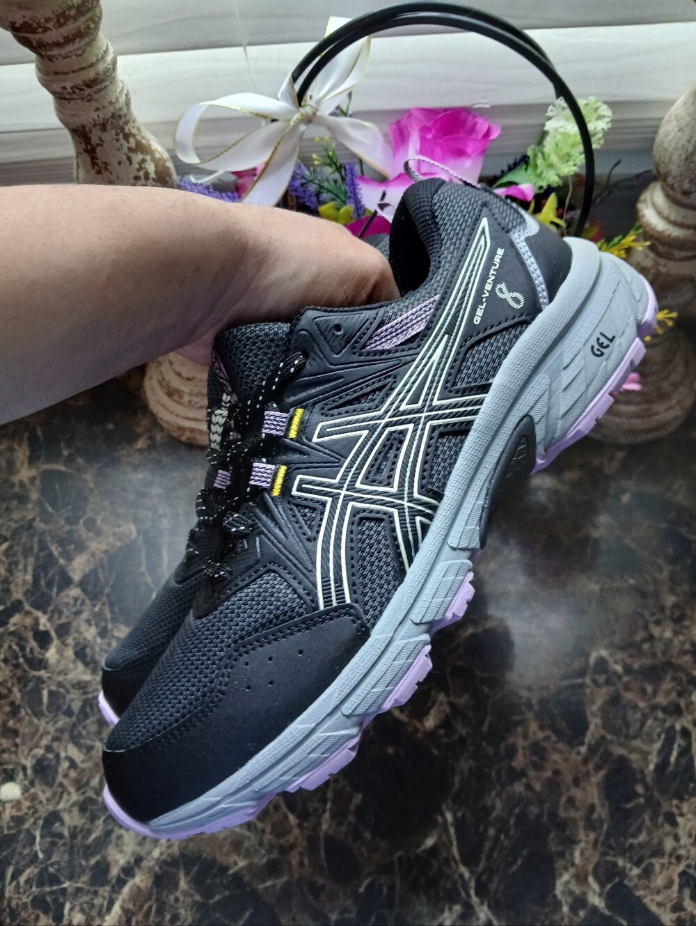 Asics Gel-Venture 8Athletic/CampingAdventure Shoes Size 10 Wide for WomenBla